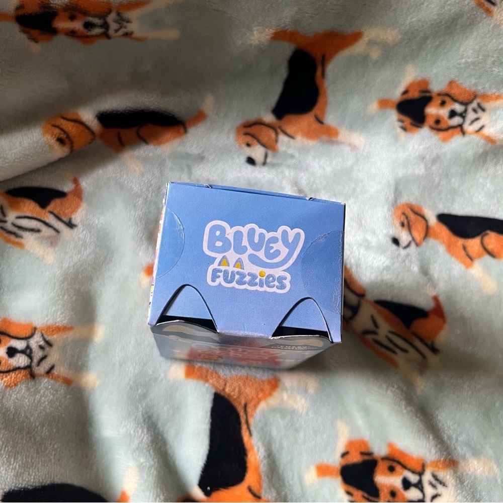 Bluey Fuzzies Blind Box - Picture 2 of 7